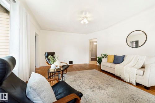 11903 125 Street Nw, Edmonton, AB - Indoor Photo Showing Living Room