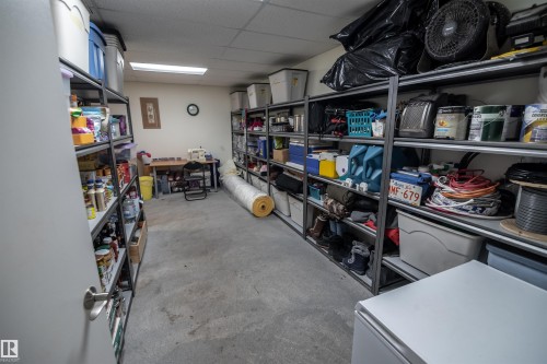 5631 49 Street, Rural Lac Ste. Anne County, AB - Indoor Photo Showing Garage