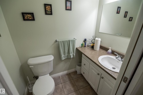 5631 49 Street, Rural Lac Ste. Anne County, AB - Indoor Photo Showing Bathroom