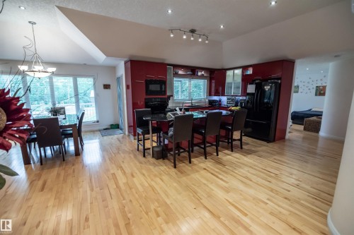5631 49 Street, Rural Lac Ste. Anne County, AB - Indoor Photo Showing Dining Room