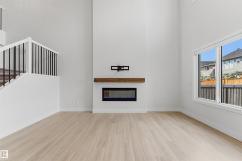 15632 16 Avenue Sw, Edmonton, AB - Indoor With Fireplace