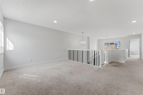 15632 16 Avenue Sw, Edmonton, AB - Indoor Photo Showing Other Room