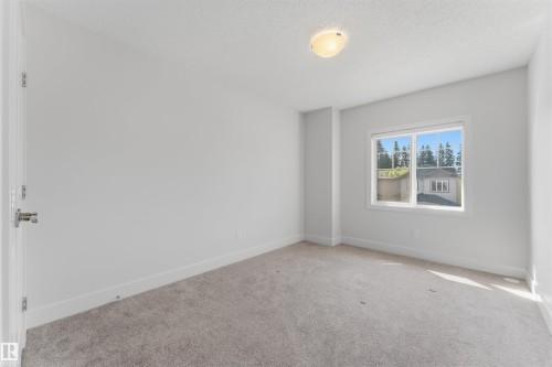 15632 16 Avenue Sw, Edmonton, AB - Indoor Photo Showing Other Room