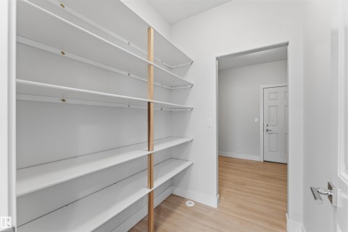 15632 16 Avenue Sw, Edmonton, AB - Indoor With Storage