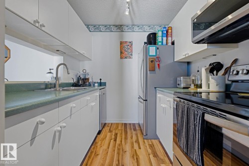 #428 2520 50 St Nw, Edmonton, AB - Indoor Photo Showing Kitchen