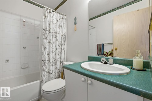 #428 2520 50 St Nw, Edmonton, AB - Indoor Photo Showing Bathroom