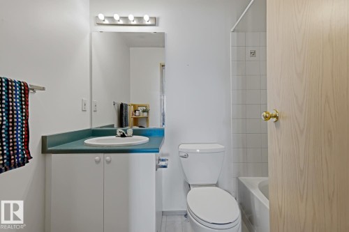 #428 2520 50 St Nw, Edmonton, AB - Indoor Photo Showing Bathroom