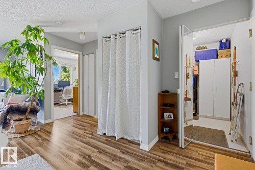 #428 2520 50 St Nw, Edmonton, AB - Indoor