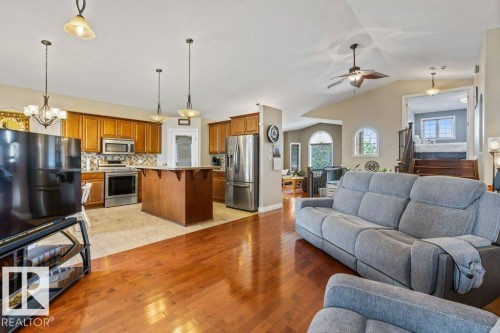10107 97 Street, Morinville, AB - Indoor
