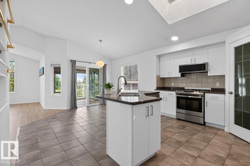 387 Foxboro Way, Sherwood Park, AB - Indoor Photo Showing Kitchen
