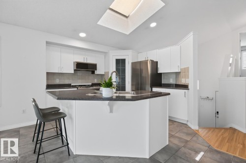 387 Foxboro Way, Sherwood Park, AB - Indoor Photo Showing Kitchen