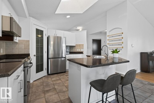 387 Foxboro Way, Sherwood Park, AB - Indoor Photo Showing Kitchen With Stainless Steel Kitchen With Upgraded Kitchen