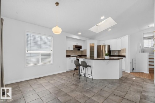 387 Foxboro Way, Sherwood Park, AB - Indoor Photo Showing Kitchen