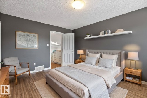 387 Foxboro Way, Sherwood Park, AB - Indoor Photo Showing Bedroom