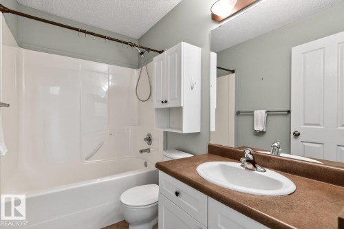 387 Foxboro Way, Sherwood Park, AB - Indoor Photo Showing Bathroom