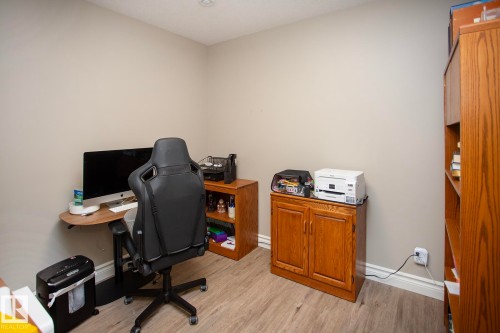1A 53521 Rge Rd 272, Rural Parkland County, AB - Indoor Photo Showing Office