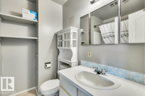 9 Linden St, Spruce Grove, AB - Indoor Photo Showing Bathroom