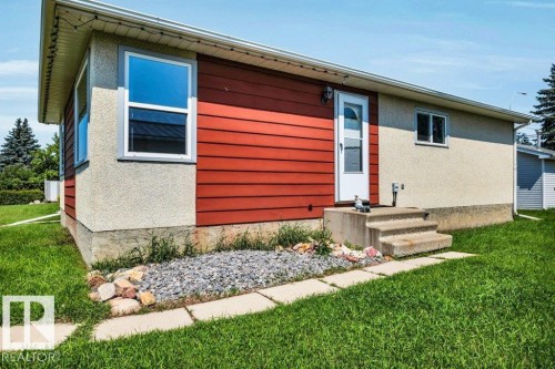 9 Linden St, Spruce Grove, AB - Outdoor With Exterior