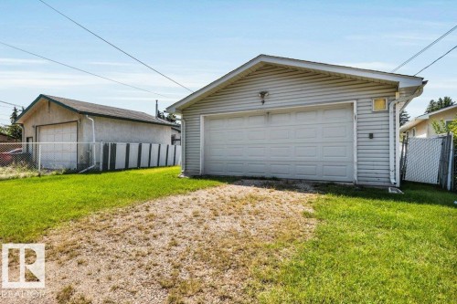 9 Linden St, Spruce Grove, AB - Outdoor With Exterior