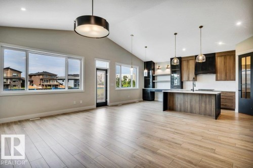 21 Norwyck Way, Spruce Grove, AB - Indoor Photo Showing Kitchen With Upgraded Kitchen