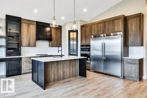 21 Norwyck Way, Spruce Grove, AB - Indoor Photo Showing Kitchen With Upgraded Kitchen