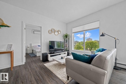 #408 10837 83 Av Nw, Edmonton, AB - Indoor Photo Showing Living Room