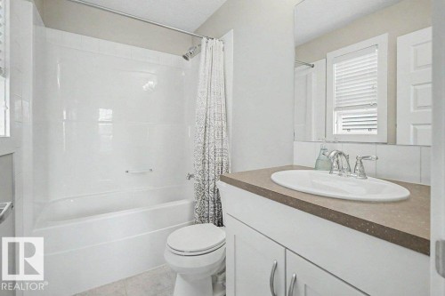 1303 162 Street Sw, Edmonton, AB - Indoor Photo Showing Bathroom