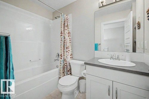 1303 162 Street Sw, Edmonton, AB - Indoor Photo Showing Bathroom