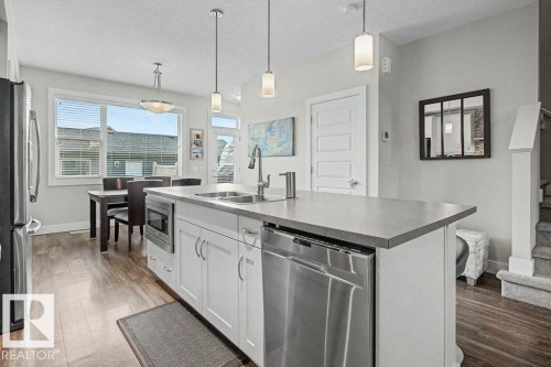 1303 162 Street Sw, Edmonton, AB - Indoor Photo Showing Kitchen With Double Sink With Upgraded Kitchen