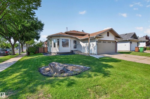 19 DESMARAIS Crescent   St. Albert, AB T8N 5X7