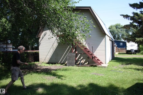 Image quality insufficient for description - 5227 51 Street, Redwater, AB - Outdoor