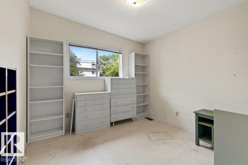 11408 53 Avenue Nw, Edmonton, AB - Indoor