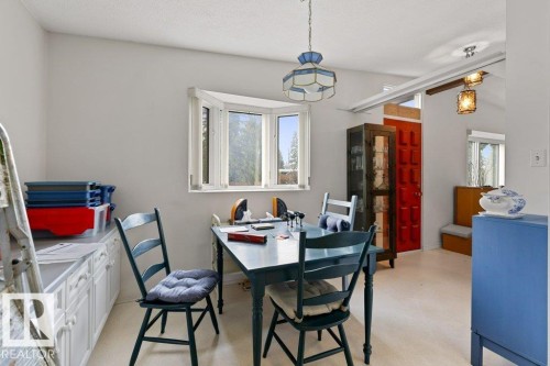 11408 53 Avenue Nw, Edmonton, AB - Indoor