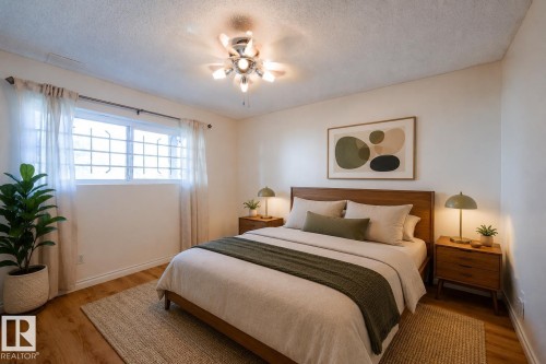 8920A 144 Avenue Nw, Edmonton, AB - Indoor Photo Showing Bedroom