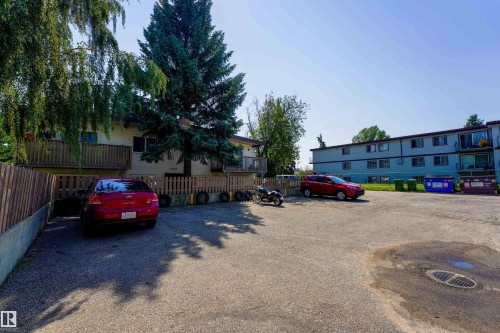 8920A 144 Avenue Nw, Edmonton, AB - Outdoor