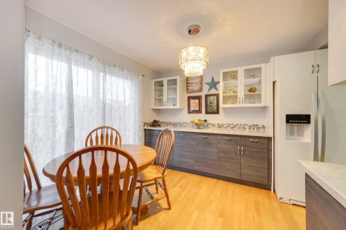 4303 46 Street, Stony Plain, AB - Indoor Photo Showing Dining Room