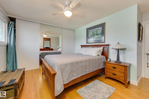 4303 46 Street, Stony Plain, AB - Indoor Photo Showing Bedroom