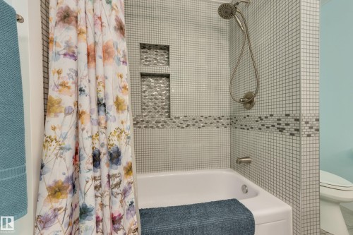 4303 46 Street, Stony Plain, AB - Indoor Photo Showing Bathroom