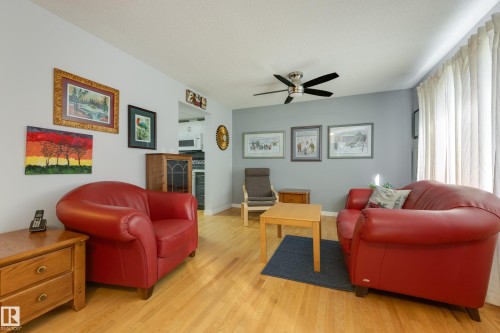 4303 46 Street, Stony Plain, AB - Indoor Photo Showing Living Room