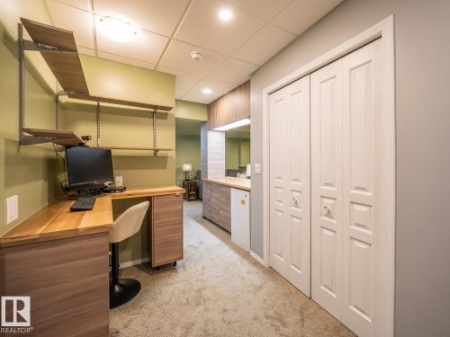 #42 450 Hyndman Cr Nw, Edmonton, AB - Indoor Photo Showing Office