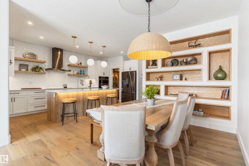 47 Gladstone Bend, Spruce Grove, AB - Indoor Photo Showing Dining Room