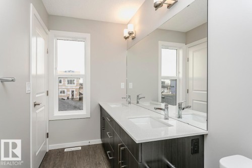 306 Hawthorn Way, Leduc, AB 