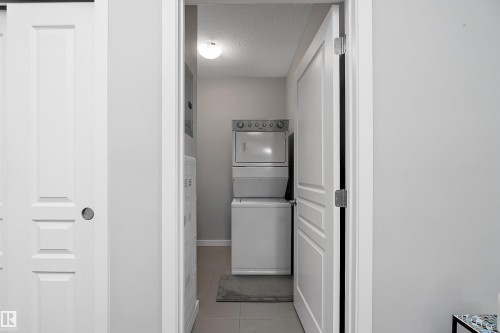 #407 812 Welsh Dr Sw, Edmonton, AB - Indoor Photo Showing Laundry Room