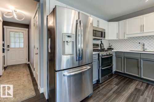 12114 16 Avenue Sw, Edmonton, AB - Indoor Photo Showing Kitchen