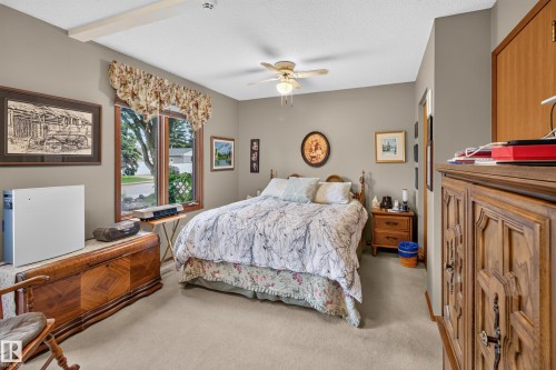 304 Fir Street, Sherwood Park, AB - Indoor Photo Showing Bedroom