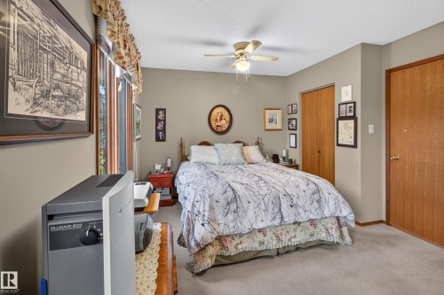 304 Fir Street, Sherwood Park, AB - Indoor Photo Showing Bedroom