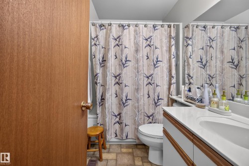 304 Fir Street, Sherwood Park, AB - Indoor Photo Showing Bathroom
