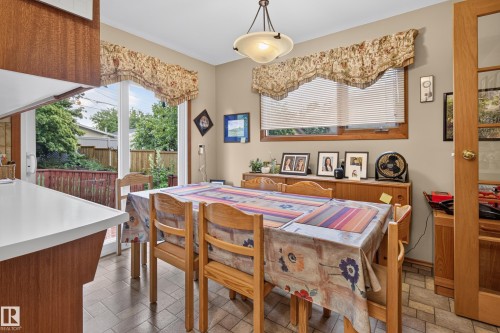 304 Fir Street, Sherwood Park, AB - Indoor Photo Showing Dining Room