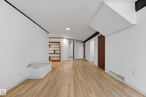 304 Fir Street, Sherwood Park, AB - Indoor Photo Showing Other Room
