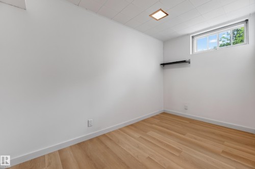 304 Fir Street, Sherwood Park, AB - Indoor Photo Showing Other Room